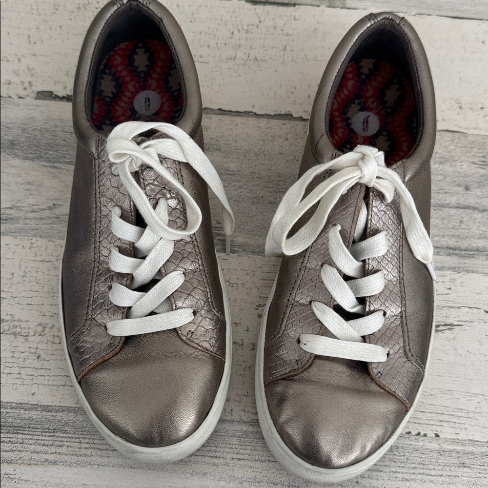 Revitalign comfort orthopedic‎ genuine leather bronze gold Sneakers size 9